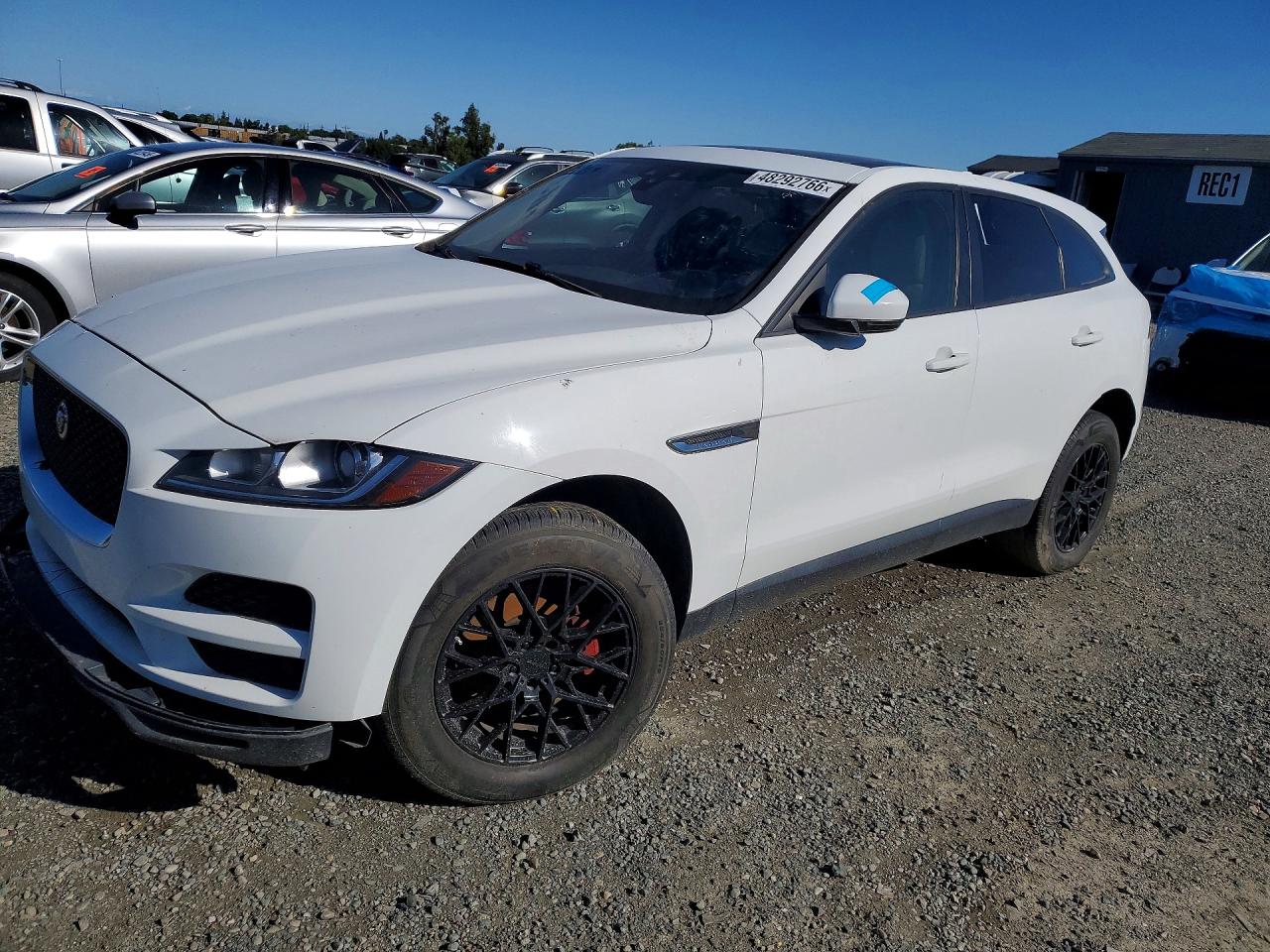Photo of the 2017 JAGUAR F-PACE