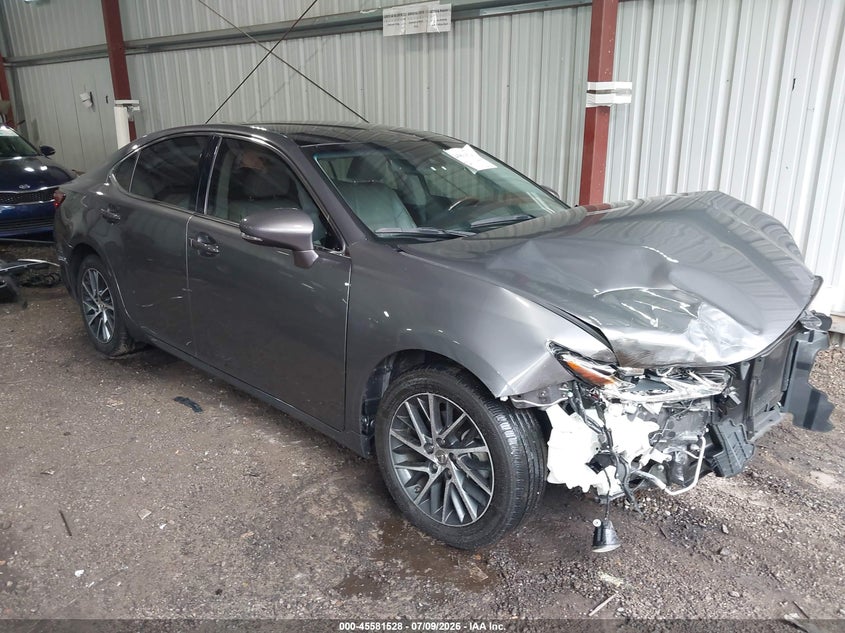 Photo of the 2016 LEXUS ES 350
