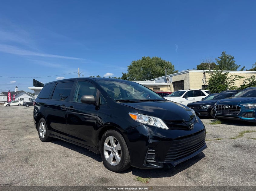 Photo of the 2020 TOYOTA SIENNA L