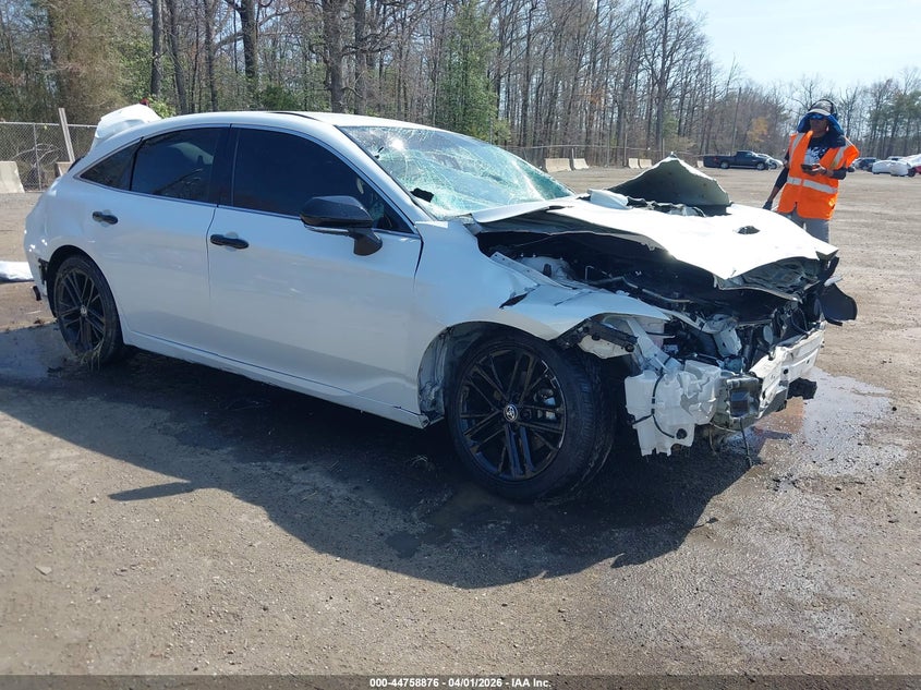 Photo of the 2022 TOYOTA AVALON XLE