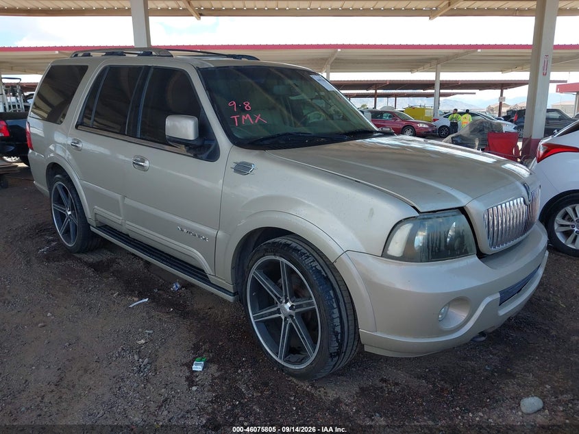 Photo of the 2004 LINCOLN NAVIGATOR