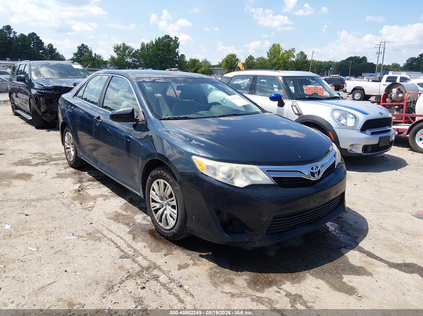 Photo of the 2014 TOYOTA CAMRY LE