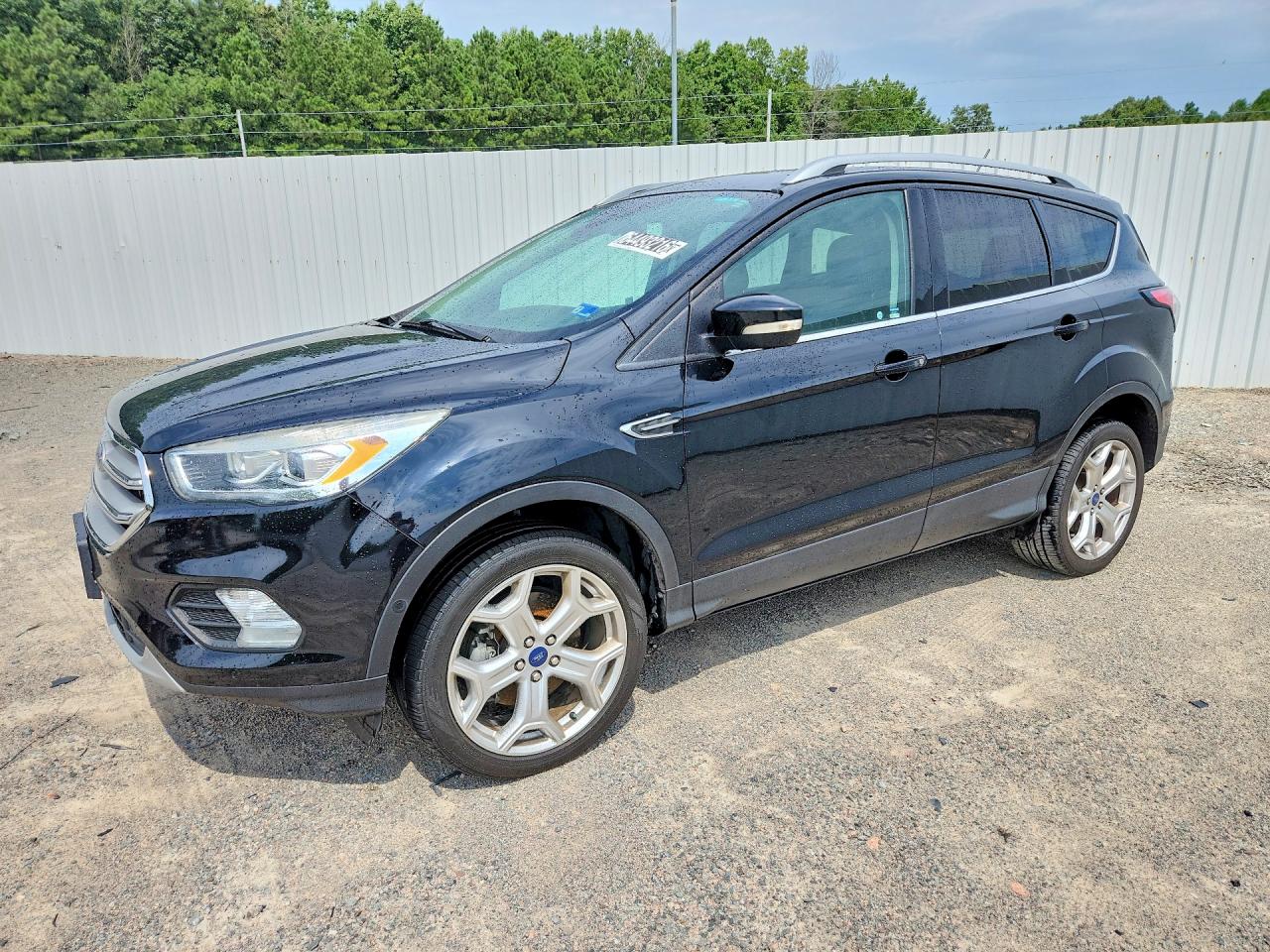 Photo of the 2018 FORD ESCAPE TITANIUM