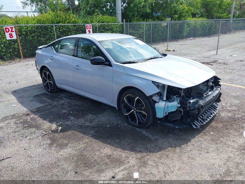 Photo of the 2025 NISSAN ALTIMA SR FWD