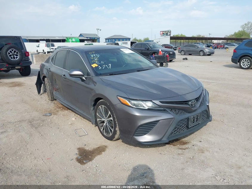 Photo of the 2018 TOYOTA CAMRY SE