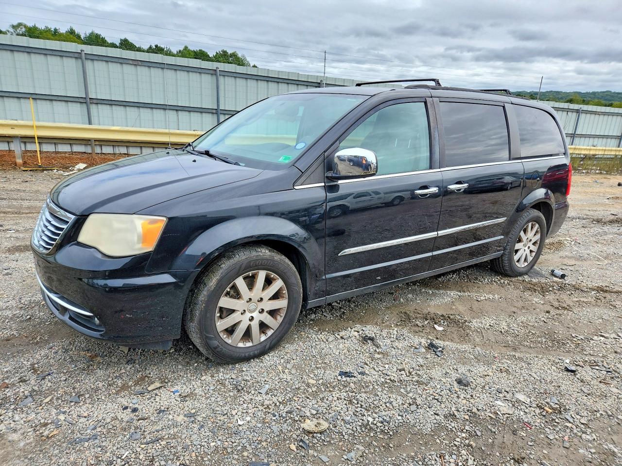 Photo of the 2012 CHRYSLER TOWN & COUNTRY TOURING L
