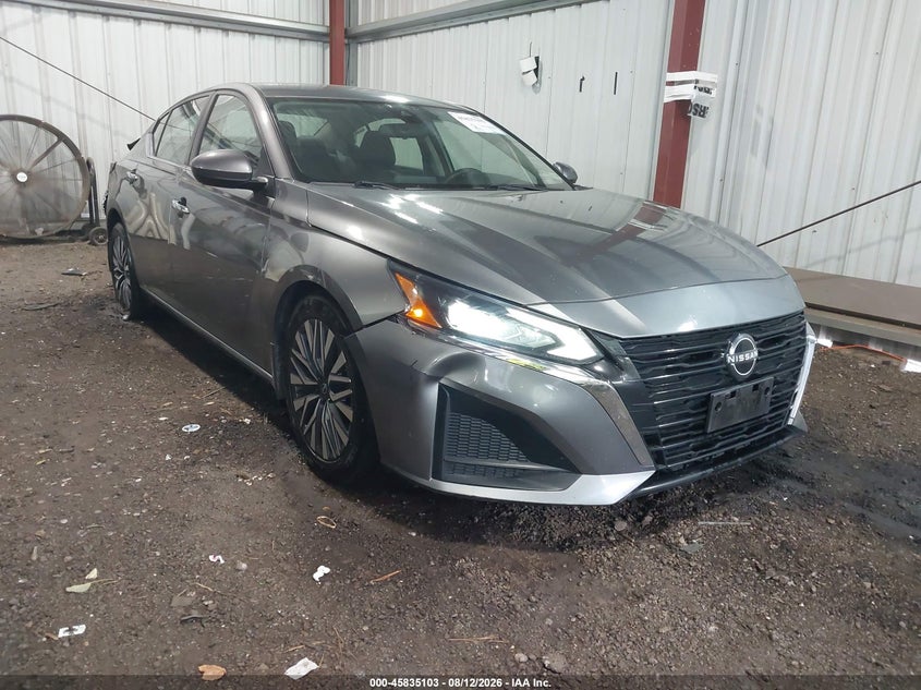 Photo of the 2023 NISSAN ALTIMA SV FWD