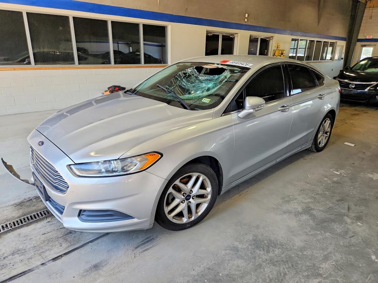 Photo of the 2016 FORD FUSION SE