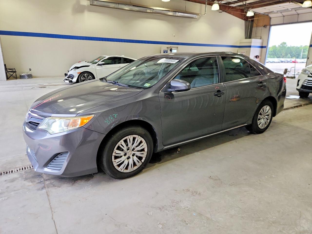 Photo of the 2012 TOYOTA CAMRY LE
