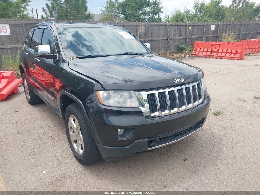 Photo of the 2013 JEEP GRAND CHEROKEE LIMITED