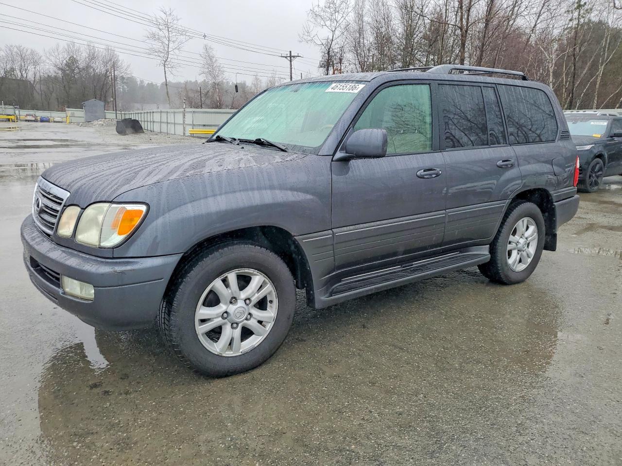Photo of the 2005 LEXUS LX 470 BASE