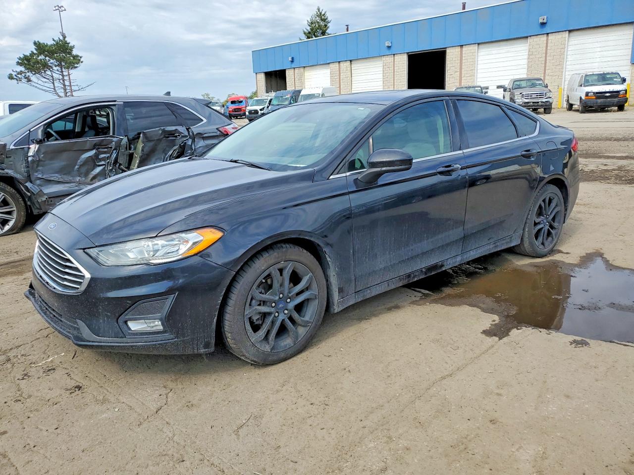 Photo of the 2020 FORD FUSION SE