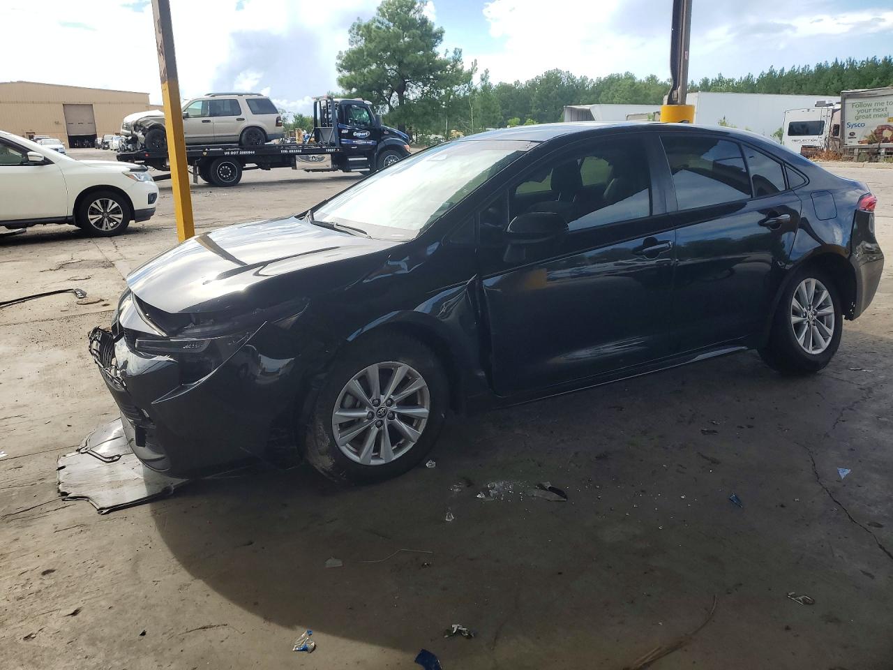 Photo of the 2023 TOYOTA COROLLA LE