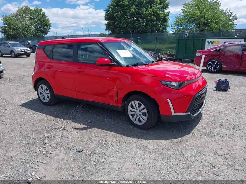 Photo of the 2023 KIA SOUL LX