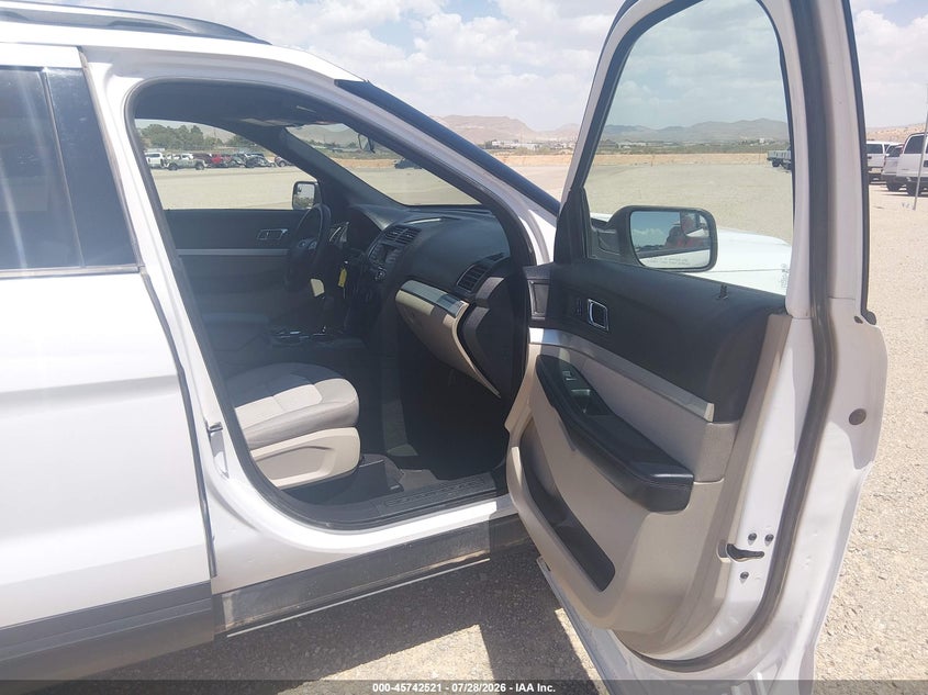 Photo of the 2018 FORD EXPLORER