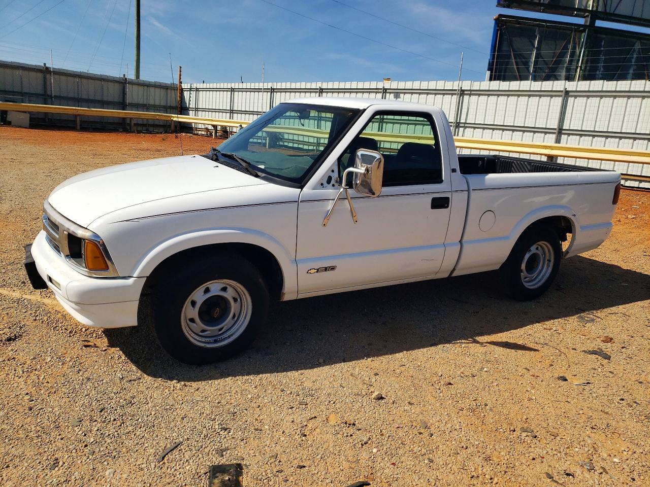 Photo of the 1997 CHEVROLET S TRUCK S10