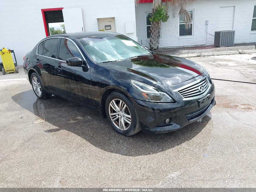 Photo of the 2010 INFINITI G37X