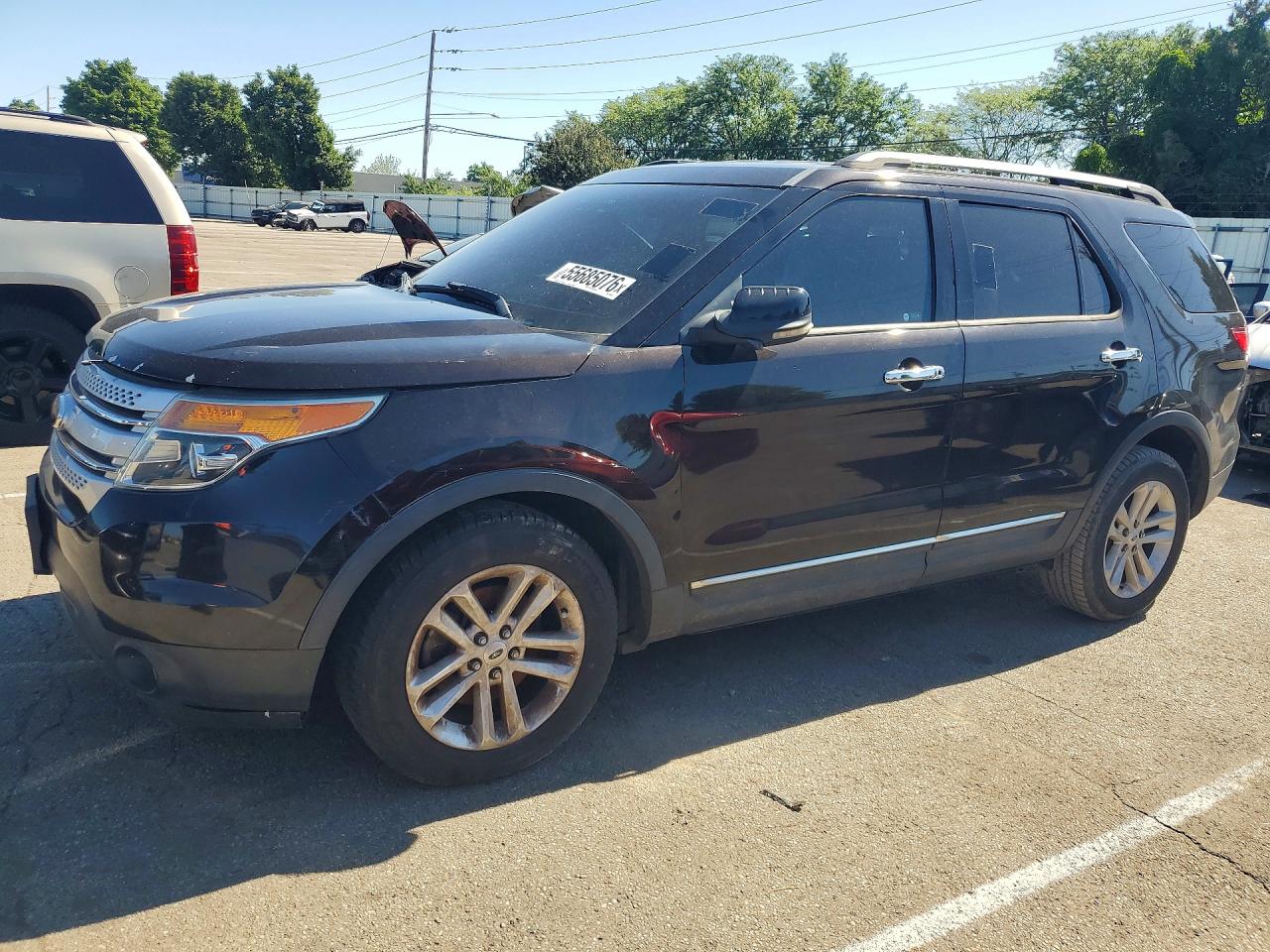 Photo of the 2013 FORD EXPLORER XLT