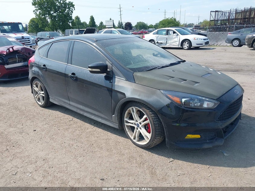 Photo of the 2017 FORD FOCUS ST