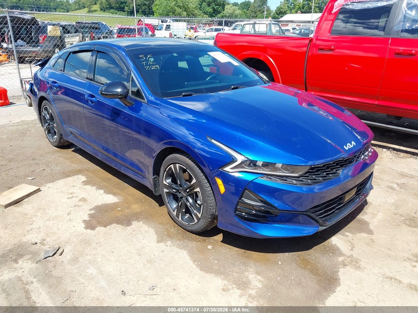 Photo of the 2023 KIA K5 GT-LINE