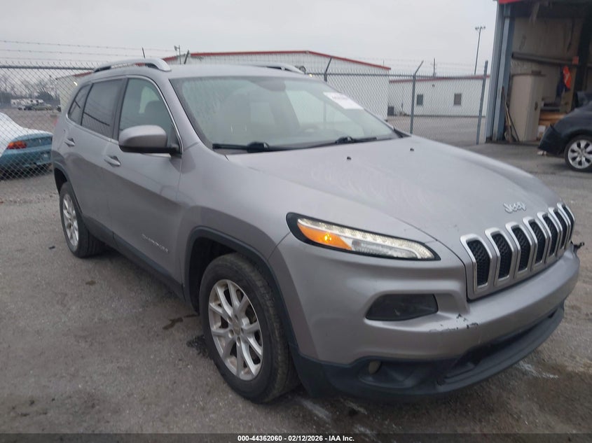 Photo of the 2018 JEEP CHEROKEE LATITUDE FWD