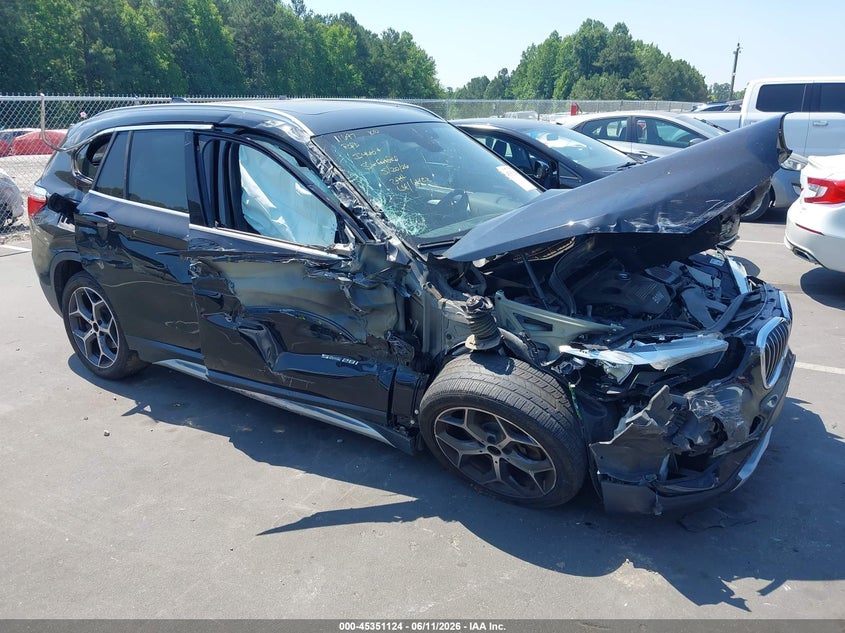 Photo of the 2017 BMW X1 SDRIVE28I