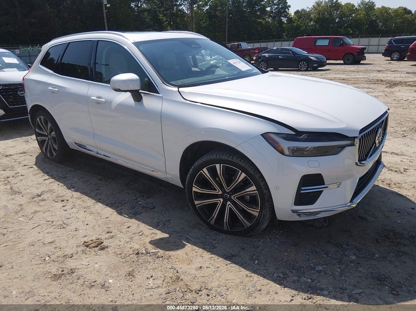 Photo of the 2023 VOLVO XC60 B5 ULTIMATE BRIGHT THEME