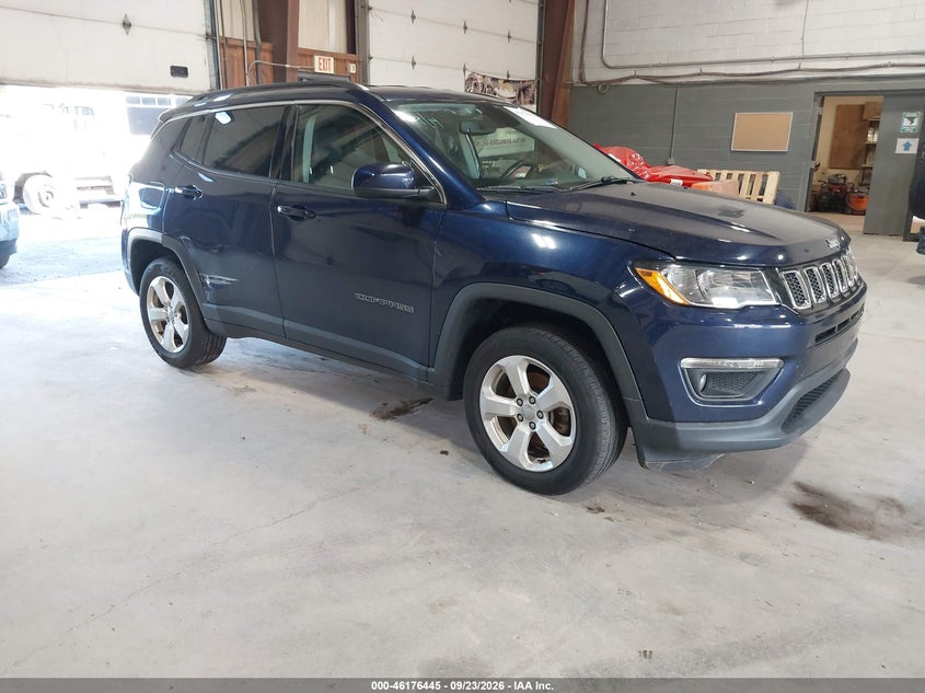 Photo of the 2019 JEEP COMPASS LATITUDE 4X4