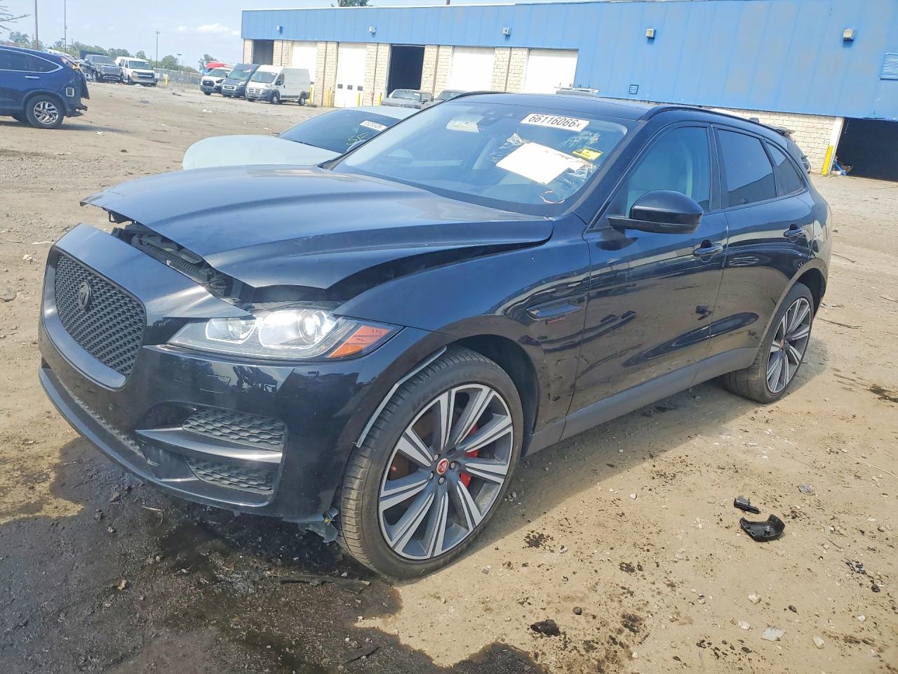 Photo of the 2017 JAGUAR F-PACE PRESTIGE
