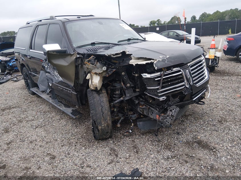 Photo of the 2015 LINCOLN NAVIGATOR L