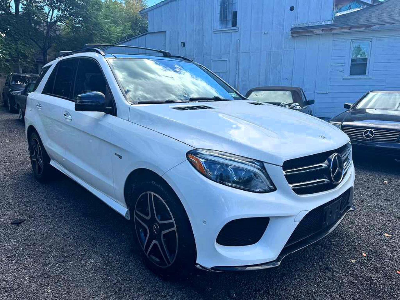 Photo of the 2019 MERCEDES-BENZ GLE 43 AMG