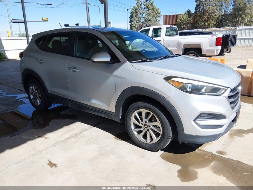 Photo of the 2018 HYUNDAI TUCSON SE