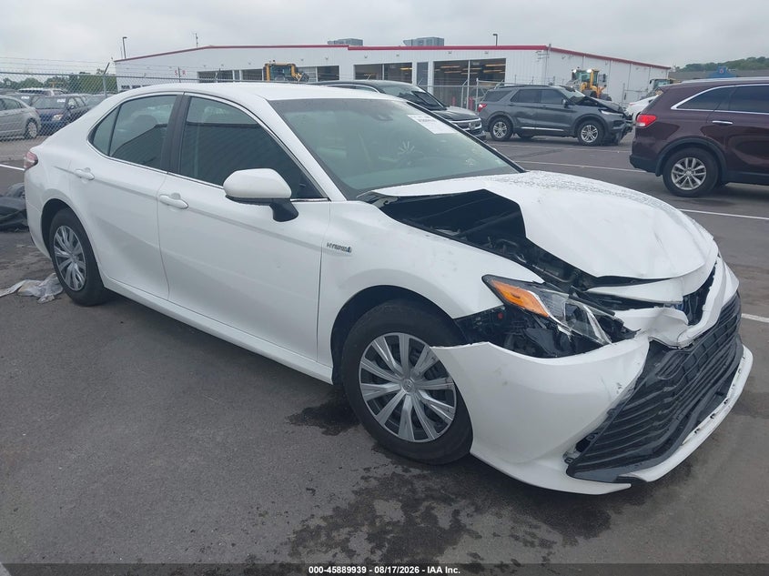 Photo of the 2018 TOYOTA CAMRY HYBRID LE
