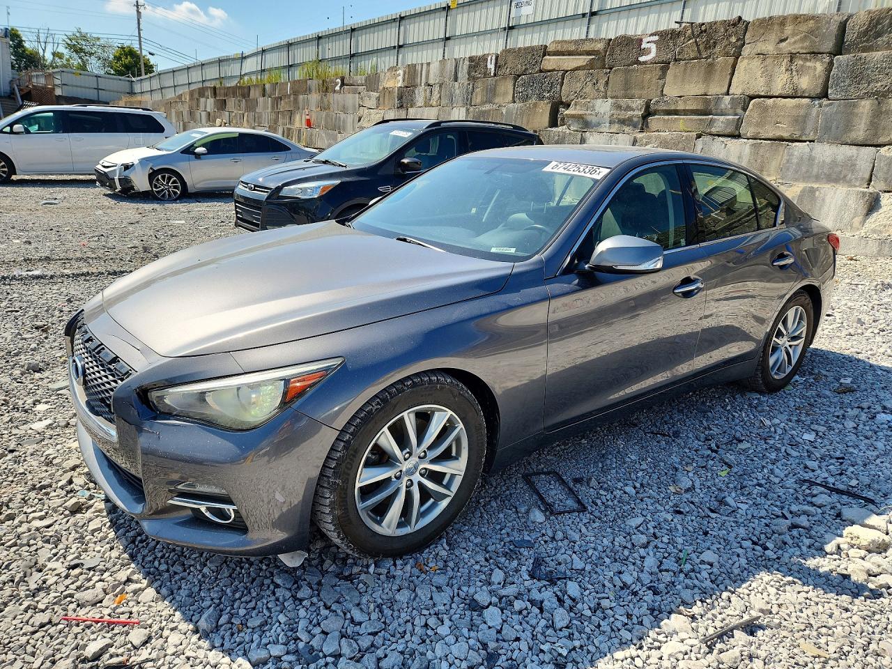 Photo of the 2015 INFINITI Q50 PREMIUM