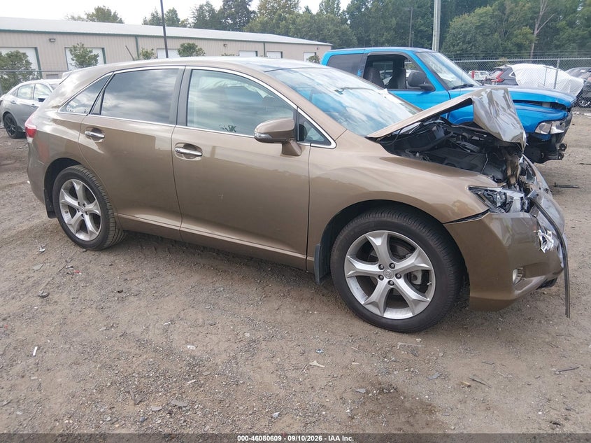 Photo of the 2013 TOYOTA VENZA LIMITED V6