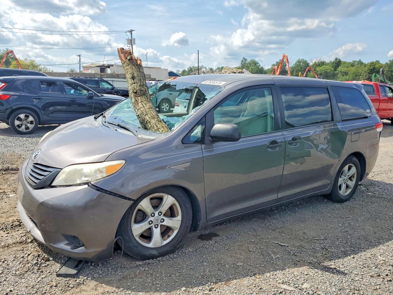 Photo of the 2012 TOYOTA SIENNA BASE 7-PASSENGER