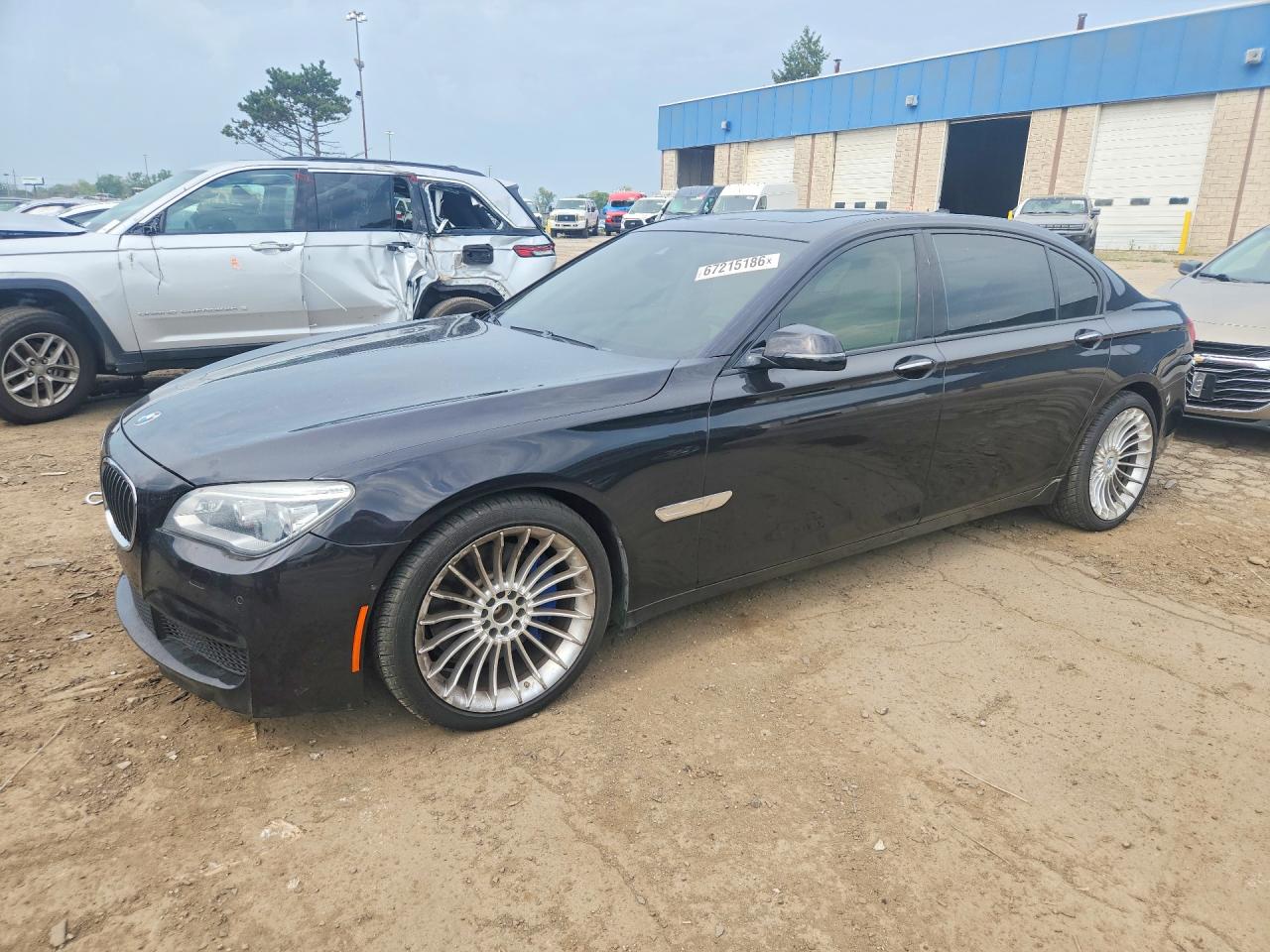 Photo of the 2015 BMW 750 LXI