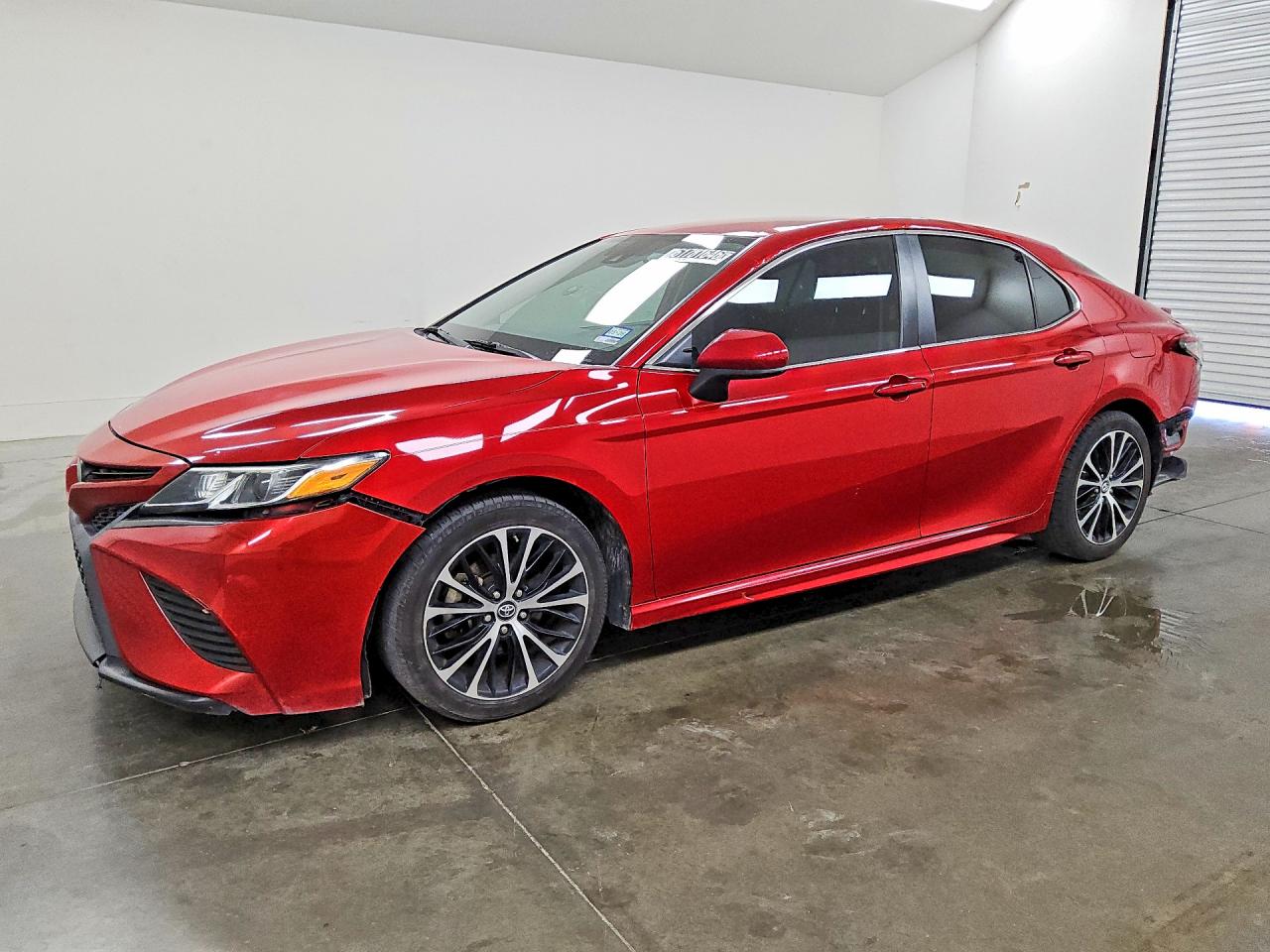 Photo of the 2019 TOYOTA CAMRY SE