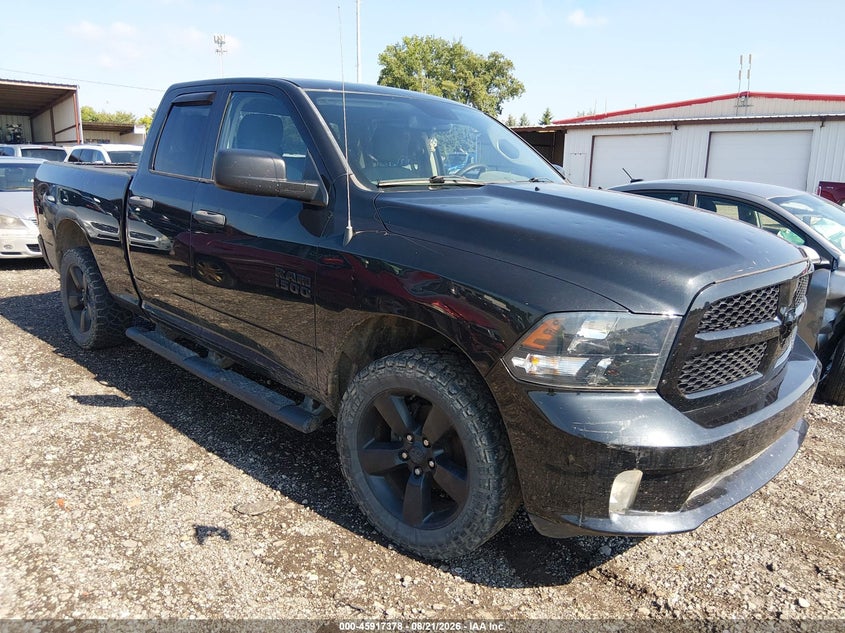 Photo of the 2016 RAM 1500 EXPRESS