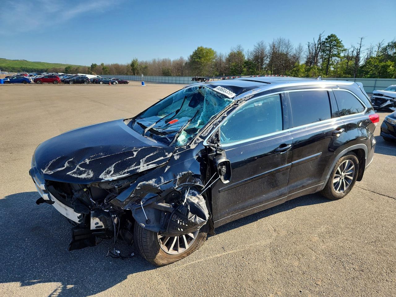 Photo of the 2017 TOYOTA HIGHLANDER XLE