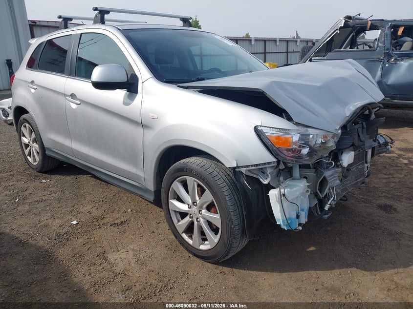 Photo of the 2015 MITSUBISHI OUTLANDER SPORT SE