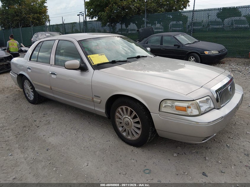 Photo of the 2010 MERCURY GRAND MARQUIS LS (FLEET ONLY)
