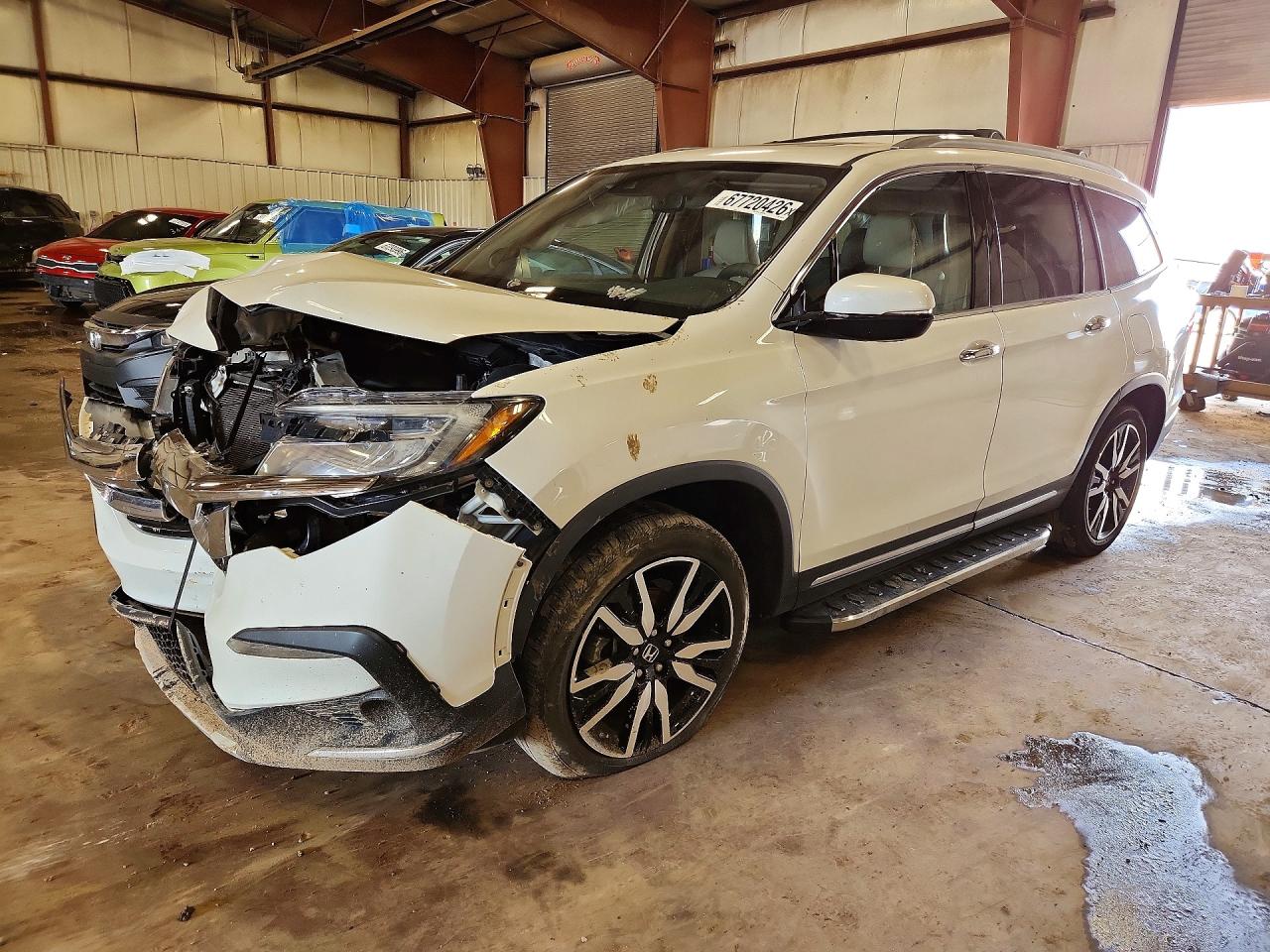 Photo of the 2020 HONDA PILOT TOURING