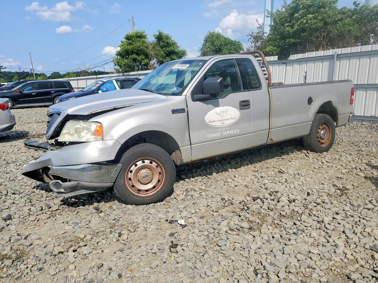Photo of the 2004 FORD F150