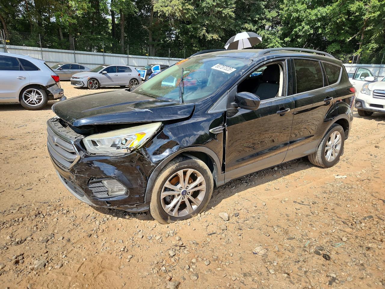 Photo of the 2017 FORD ESCAPE SE