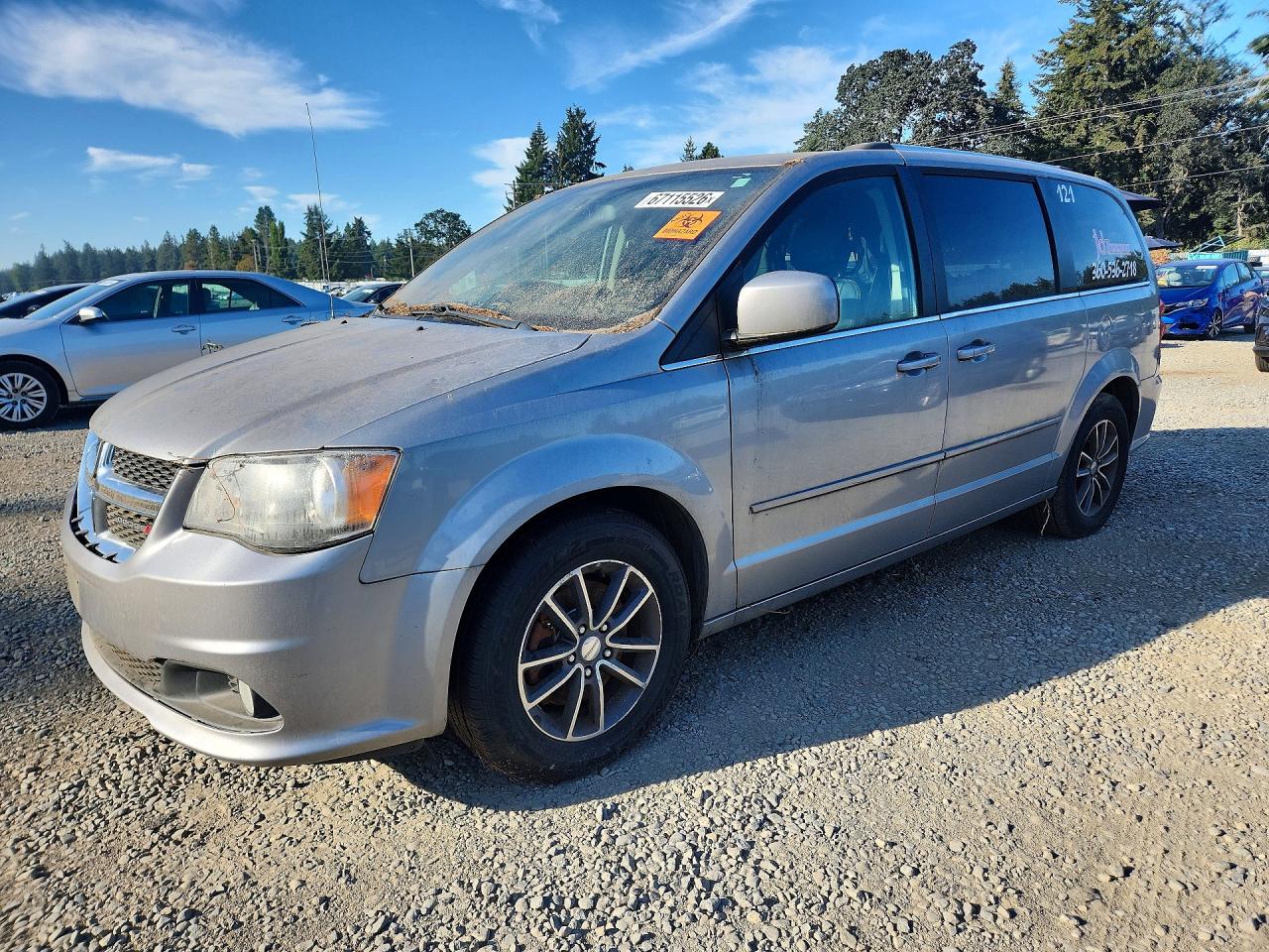 Photo of the 2017 DODGE GRAND CARAVAN SXT
