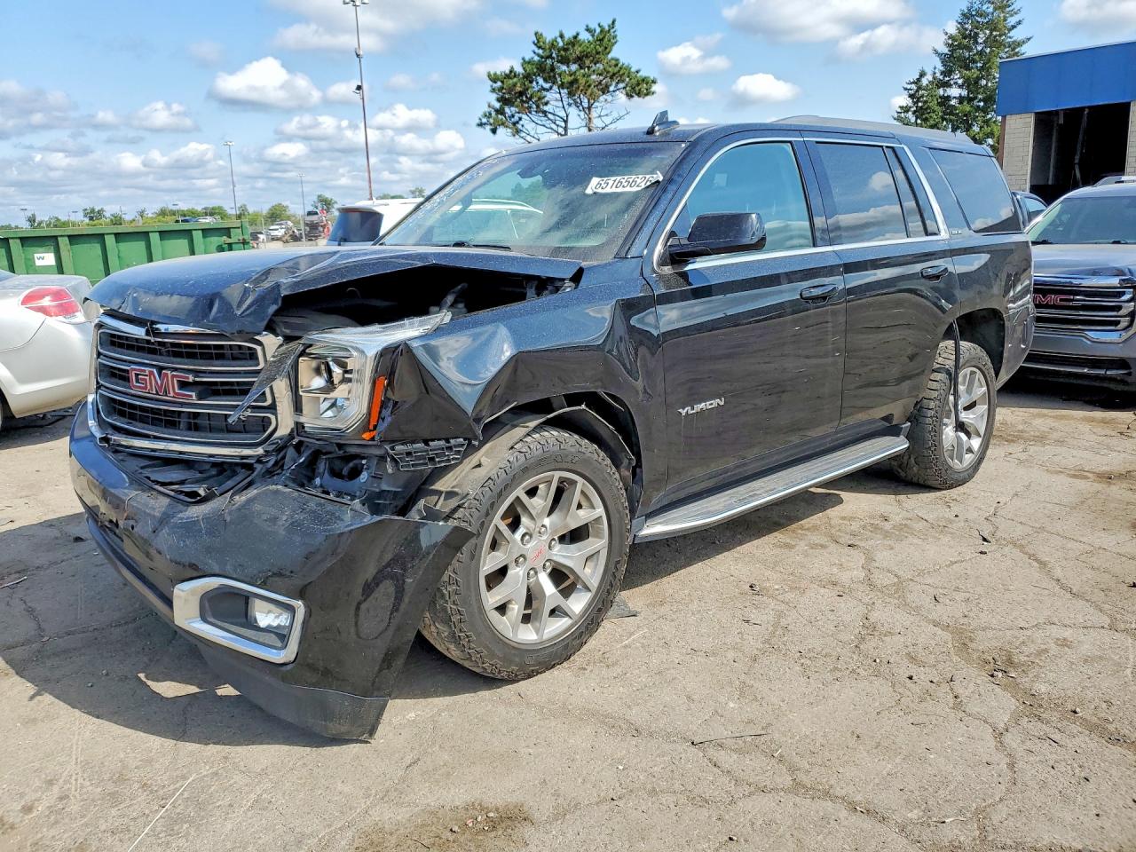 Photo of the 2019 GMC YUKON SLE