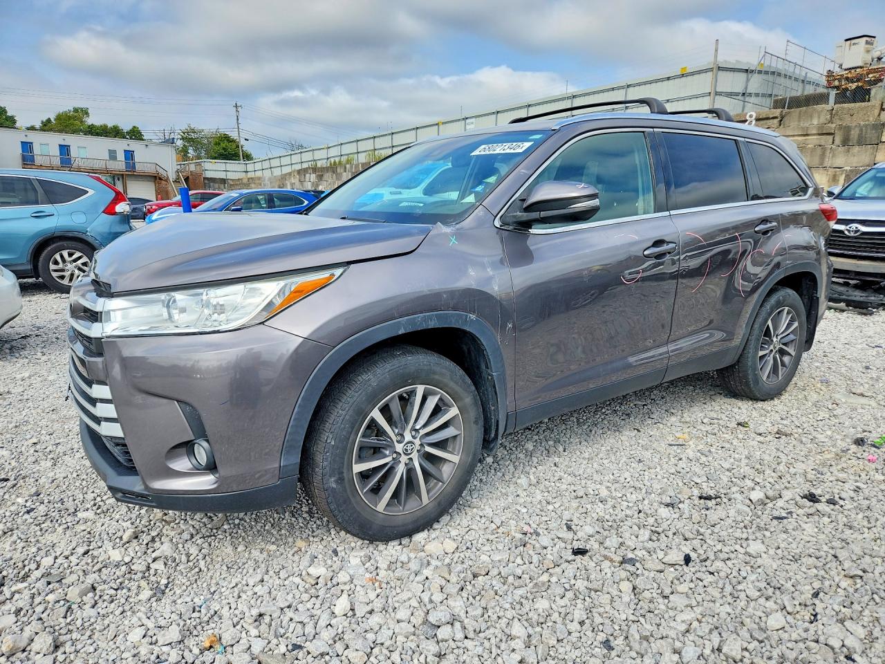Photo of the 2019 TOYOTA HIGHLANDER XLE