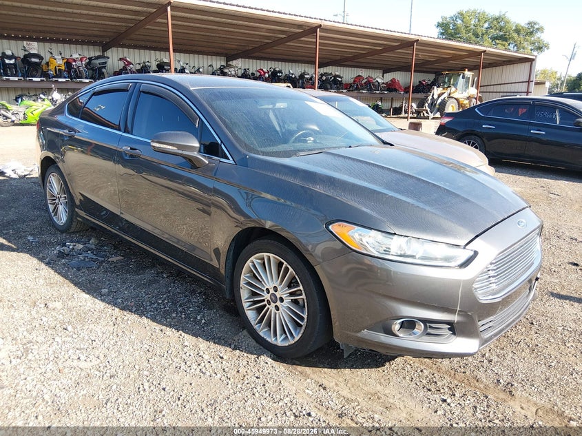 Photo of the 2016 FORD FUSION SE