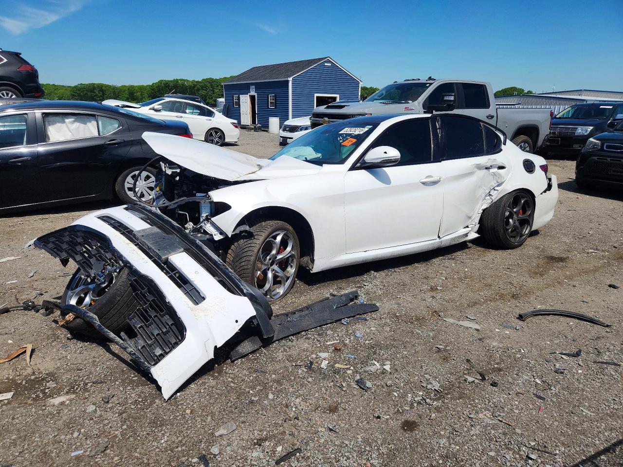 Photo of the 2017 ALFA ROMEO GIULIA TI